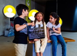 In der sechsten Ferienwoche können Kinder im Neanderthal-Museum unter anderem einen Film drehen. Foto: Neanderthal-Museum