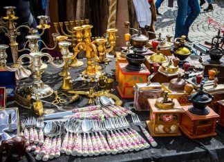 Trödelmarkt im Kinder- und Familienzentrum Kirchdeller Weg: Angeboten werden Kleidungsachen, liebevolle Handarbeiten und Spielwaren. Foto: Symbolbild (pixabay)
