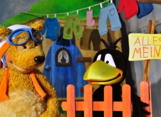 "Der kleine Rabe Socke" mit seinen Freunden. Foto: Kammerpuppenspiele Bielefeld
