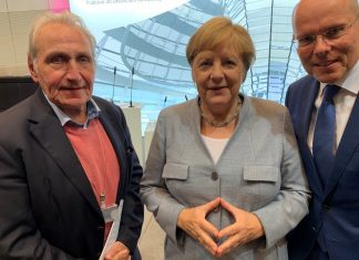 Foto: Heinz Schemken, Bundeskanzlerin Dr. Angela Merkel und Peter Beyer MdB trafen sich in Berlin zum Austausch. Copyright: Peter Beyer MdB.