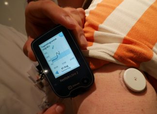 Ein Glukosemessgetär hilft Diabetikern, ihre Blutzuckerwerte zu kontrollieren. Foto: EVK Mettmann