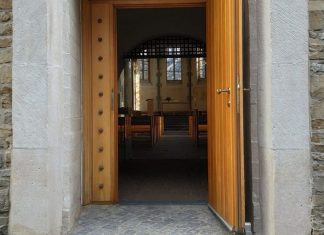 Die evangelische Stadtkirche in Wülfrath. Foto: privat