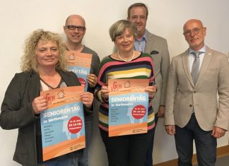 Sozialamtsleiterin Anja Karp, Oliver Pahl, Annette Diehl, Stefan Wigge und Volker Paikert (v. l.) vom Runden Tisch für SeniorenFragen (RTfS) haben den Seniorentag 2019 vorbereitet. Foto: Kreisstadt Mettmann