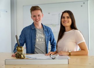 Ramon Nelle und Tamara Feldmann sind sehr zufrieden mit ihrer Ausbildung in der Schlüsselregion. Foto: Schlüsselregion