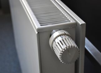 Eine Heizung samt Thermostat ist zu sehen. Foto: pixabay