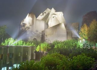Ein vielbeachtetes Stück Architektur - der Mariendom in Velbert-Neviges. Foto: Mathias Kehren