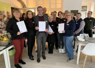 Auf einem Treffen ziehen Projektteilnehmende eine Zwischenbilanz. Foto: Kreis ME