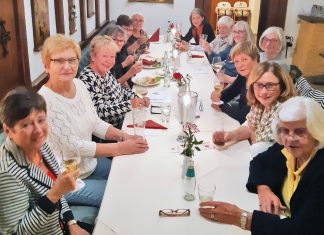 Die Damen des internationalen Frauentreffs haben sich zur Nachlese im Gasthof Kuhs getroffen. Foto: privat