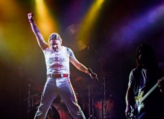 Die "Queen Kings" rocken am 8. November in Solingen. Foto: Volker Beushausen