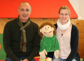 Ninette Lackner und Thomas Biegmann leiten die Gruppe für Scheidungskinder. Foto: Kreisstadt Mettmann