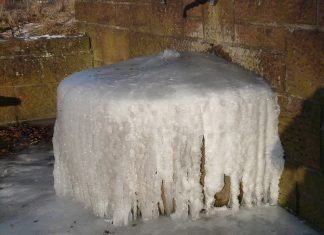 Zufrieren soll die Brunnen nicht, daher werden sie ab sofort winterfest gemacht. Foto: Symbolbild (pixabay)