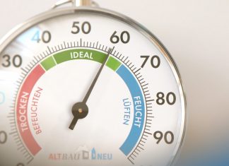 Mit einem Hygrometer lässt sich die Luftfeuchtigkeit bestimmen. Fotorechte: Energieagentur NRW