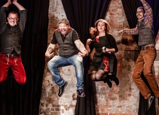 Die Band "Tone Fish" spielt lebendigen Irish-Folk. Foto: Ina Benz