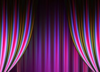 Vorhang auf: Der Caritas-Verband im Kreis Mettmann lädt Kinder in den "Ferienzirkus" ein. Bild: Symbolisch (pixabay)