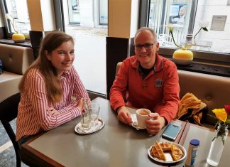 Landtagsabgeordneter Martin Sträßer trifft Marie Hecker nach dem Jugendlandtag. Foto: PR Sträßer MdL