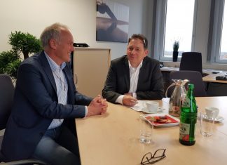 Landtagsabgeordneter Martin Sträßer mit Karl Tymister von der Arbeitsagentur. Foto: Büro Sträßer MdL