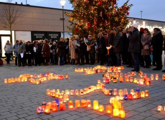 Auch im vergangenen Jahr leuchteten die Sterne auf dem Königshofplatz. Foto: Caritas