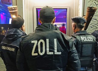 Polizei, Zoll und Ordnungsbehörden haben Kontrollen in der Hildener Itterstadt durchgeführt. Foto: Polizei