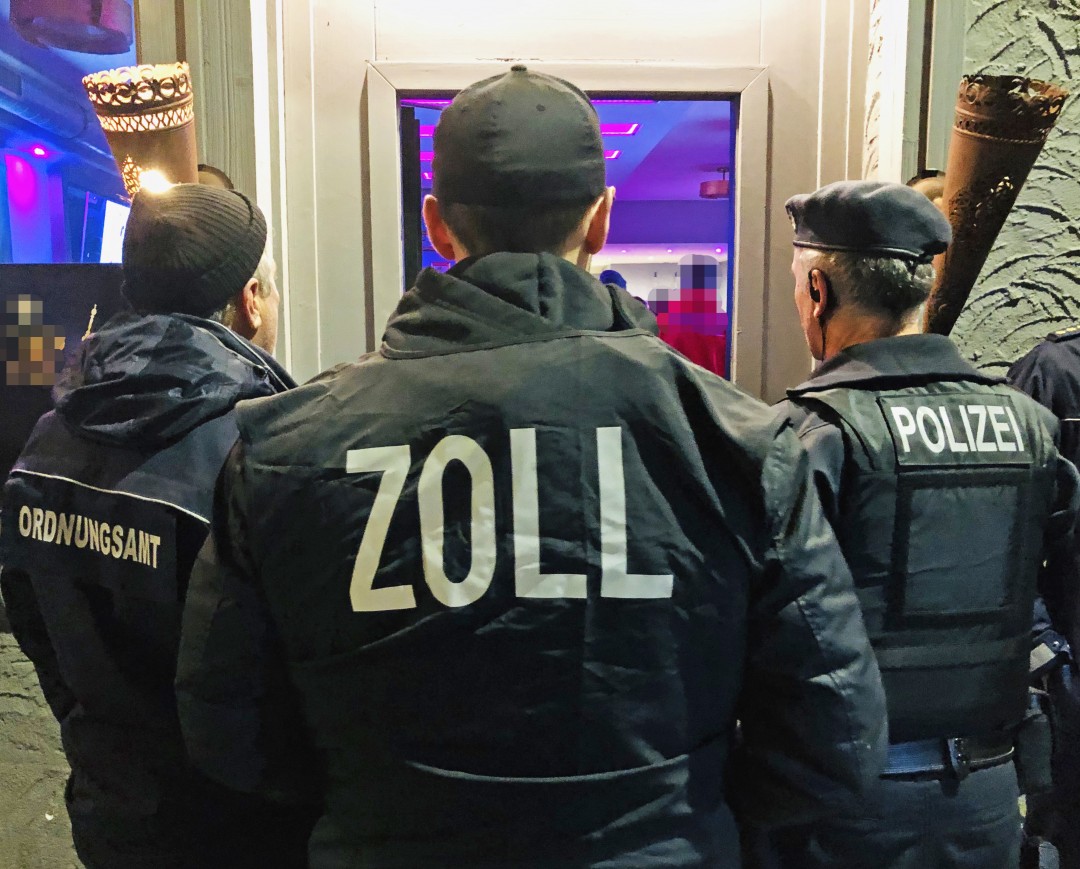 GemeinsameKontrollen Polizei, Zoll und Ordnungsbehörden haben Kontrollen in der Hildener Itterstadt durchgeführt. Foto: Polizei