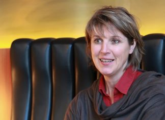 Regisseurin Sabine Hartmannshenn ist im Essener Aalto-Theater zu Gast. Foto: Andreas Zobe
