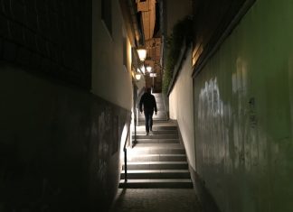 Auffällig sind insbesondere die beleuchteten Treppengeländer. Foto: Kreisstadt Mettmann