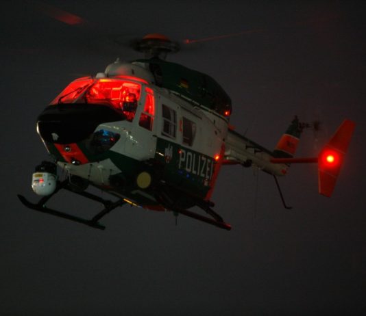 Polizeihubschrauber über Ratingen: Einsatz in der Nacht Bei der Suche kam auch ein Polizeihubschrauber zum Einsatz. Foto: Symbolbild (Polizei)