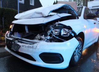 Bei dem Auffahrunfall entstand ein Gesamtschaden in Höhe von geschätzten 12.000 Euro. Foto: Polizei