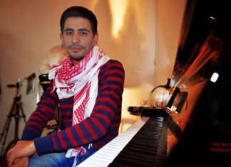 Der Musiker Aeham Ahmad will Mut machen und Hoffnung schenken. Foto: Big Black Photography