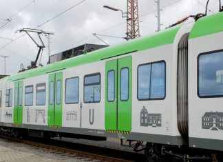 Im Jubiläumsjahr bietet der VRR Gratisfahrten für Geburtstagskinder an. Foto: VRR