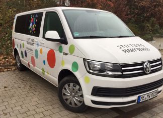 Die Stiftung Mary Ward hat für ihre Fahrten einen neuen Bus gespendet bekommen. Foto: Stiftung Mary Ward