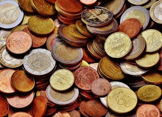 Jahreswechsel: Der Mindestlohn wird um 16 Cent auf 9,35 Euro angehoben. Foto: Symbolbild (pixabay)
