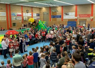 Zum 30. Mal lud der TuS 08 Lintorf zu dem Spielfest ein - und der Einladung folgten viele Gäste und ein Kinderprinzenpaar.Foto: TuS 08 Lintorf