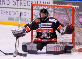 Die Ice Aliens verlieren gegen die Rockets knapp mit 3:4. Foto: Ronny Rehbein / Ice Aliens
