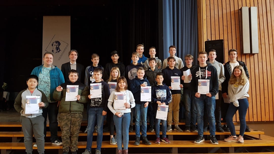 25 Schülerinnen und Schüler des HHG erreichten bei dem Informatik-Wettbewerb den dritten Rang. Foto: HHG