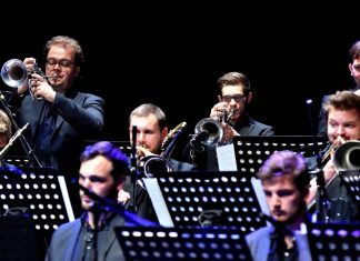 Das "Essen Jazz Orchestra" beim „Jazz Pott“-Preisträgerkonzert im Grillo-Theater. Foto: Kurt Rade