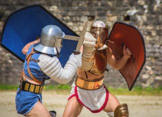 Die Kämpfer aus der Gladiatorenschule Trier zeigen, was in den Arenen damals los war. Foto: Gladiatorenschule Trier e.V.