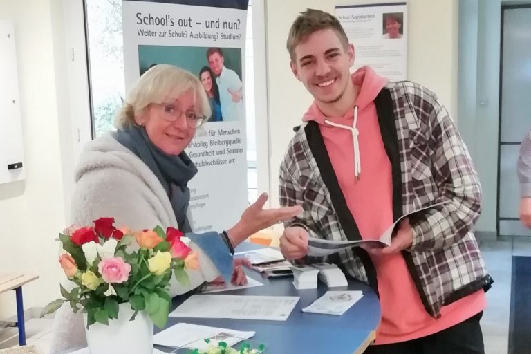 Infos über Berufe und Studiengänge im sozialen Bereich Super Tipp Online