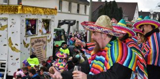 Der Rosenmontagszug findet am 24. Februar statt. Archivbild: Mathias Kehren