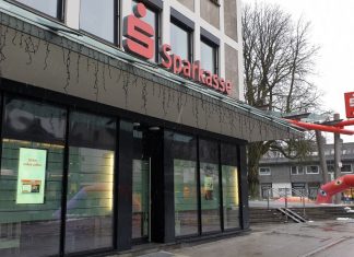 Die Filiale der Sparkasse in der Velberter Innenstadt. Foto: André Volkmann