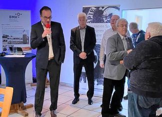 Oliver Kuhn bei der Ansprache für die Gäste des Neujahrsempfangs: Der Umzug ins neue Stadion bedeute für die SSVg auch einen finanziellen Kraftakt. Foto: privat