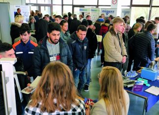 Unternehmen der Schlüsselregion informierten auf der Ausbildungsbörse über freie Ausbildungsplätze. Foto: Schlüsselregion