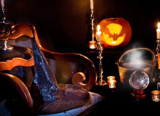 Im Kindertheater geht es um "Die kleine Hexe". Symbolfoto: pixabay