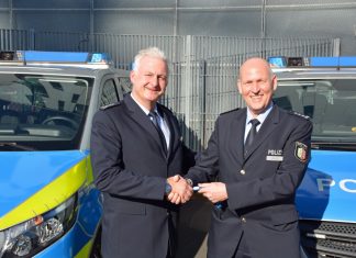 Frank Bauernfeind übernimmt nun das Amt des Leiters der Wache Ratingen von Jörg Janke. Foto: Polizei