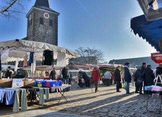 In Velbert findet der Wochenmarkt dienstags und freitags statt. Archivfoto: Mathias Kehren