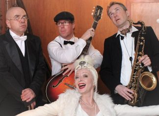 Ein Jazz-Orchester sucht nach einer weiblichen Hauptrolle - und findet "die blonde Carmen". Fotorechte: Annette Konrad