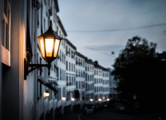 Mit dem "Masterplan-Licht" soll die Beleuchtung im Stadtgebiet verbessert werden. Foto: Pixabay