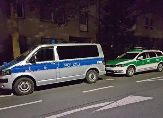 Gemeinsam sind Polizei, Zoll und Ordnungsamt in Mettmann gegen Rocker- und Clan-Kriminalität vorgegangen. Symbolbild: Polizei
