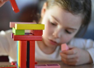 Die Elternbeiträge für die Kinderbetreuung werden zurückgezahlt und ausgesetzt. Symbolbild: Pixabay