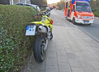 Mit diesem Motorrad kollidierte ein 20-Jähriger bei einem Überholmanöver seitlich mit einem Auto. Foto: Polizei