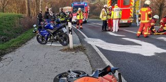 Auch der 20-jährige Fahrer dieses Motorrads wurde schwer verletzt. Foto: Polizei